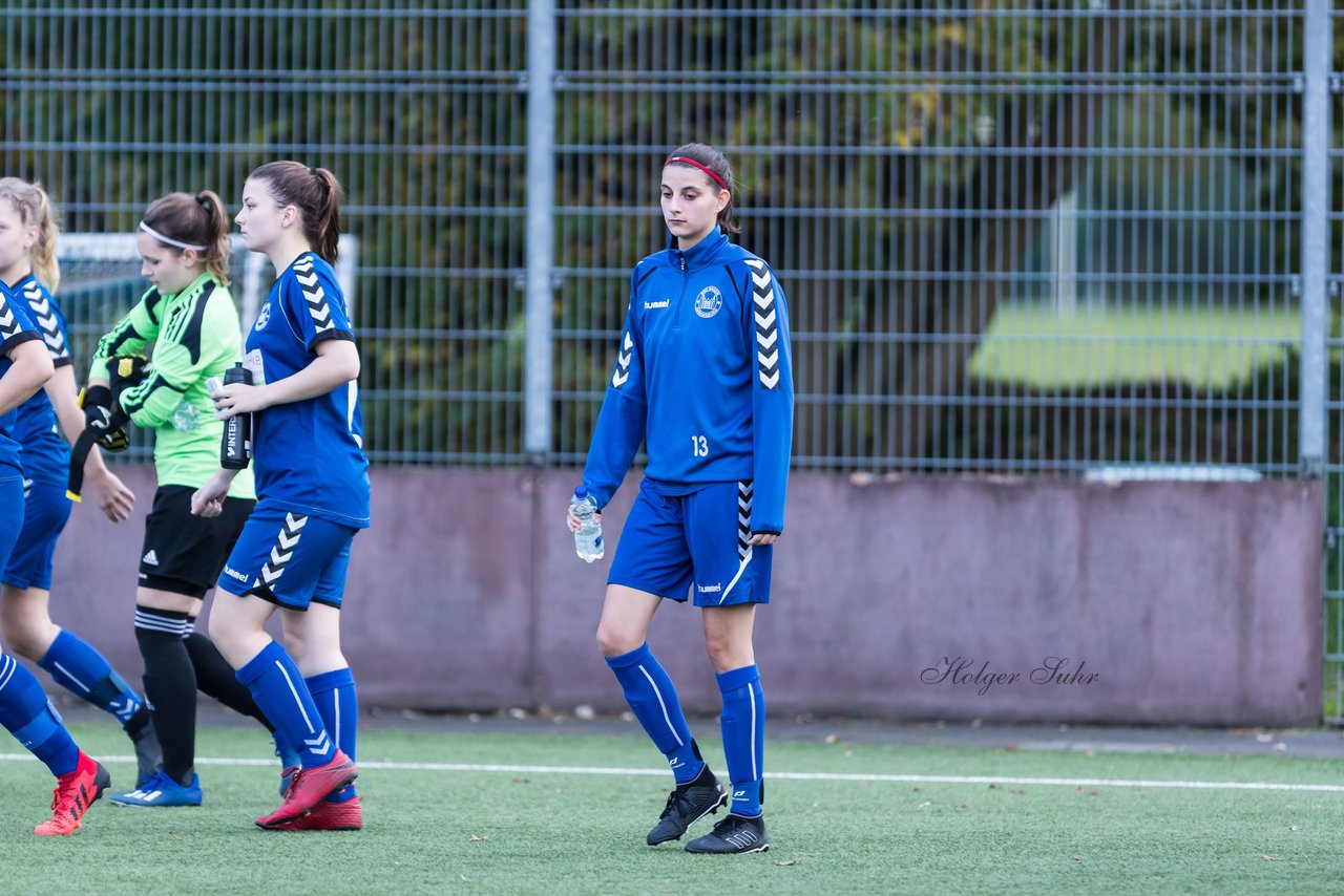 Bild 252 - F SSC Hagen Ahrensburg - SV Frisia 03 Risum-Lindholm : Ergebnis: 2:0